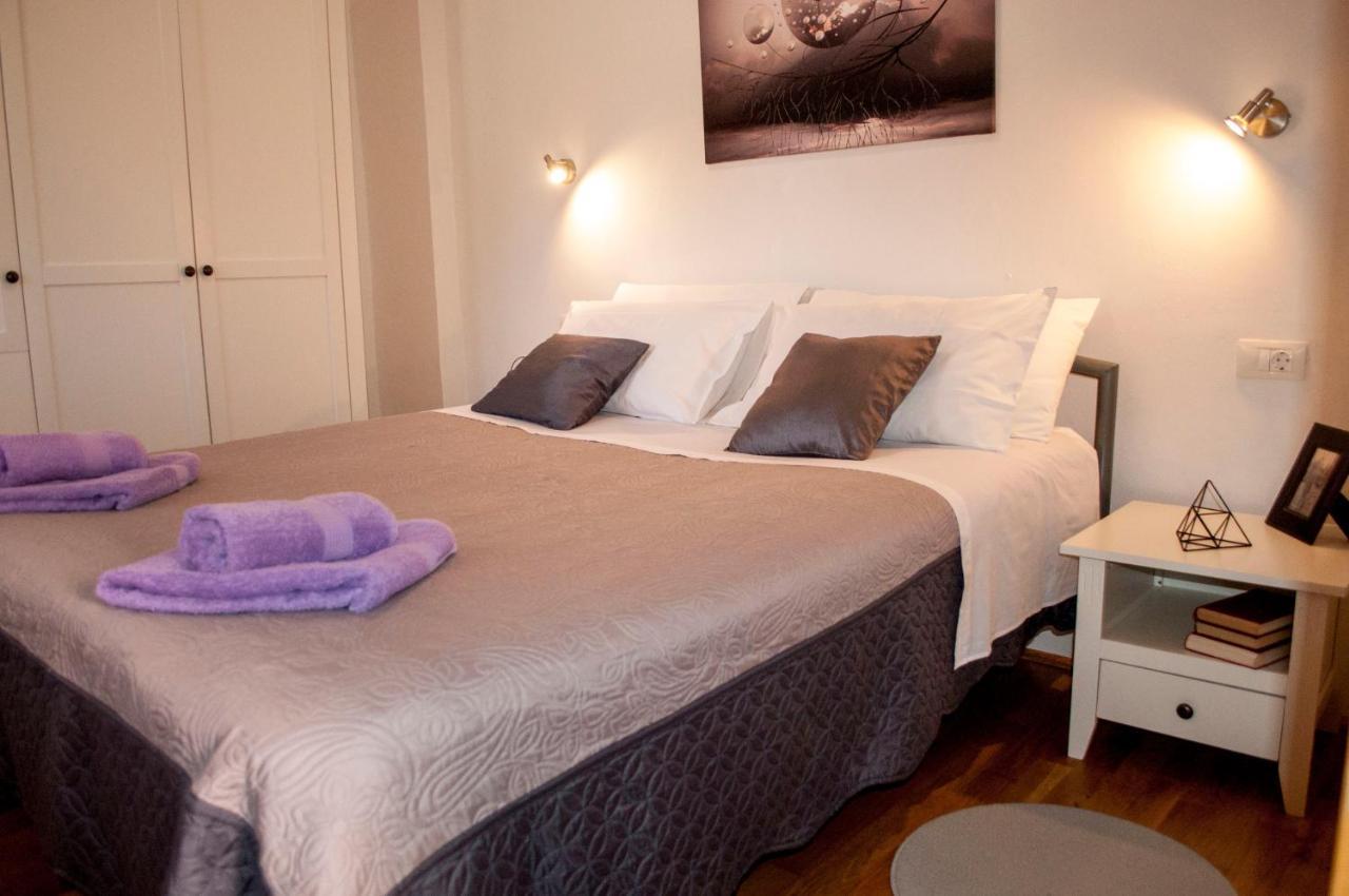 Apartment Rosa 2 Ровин Екстериор снимка