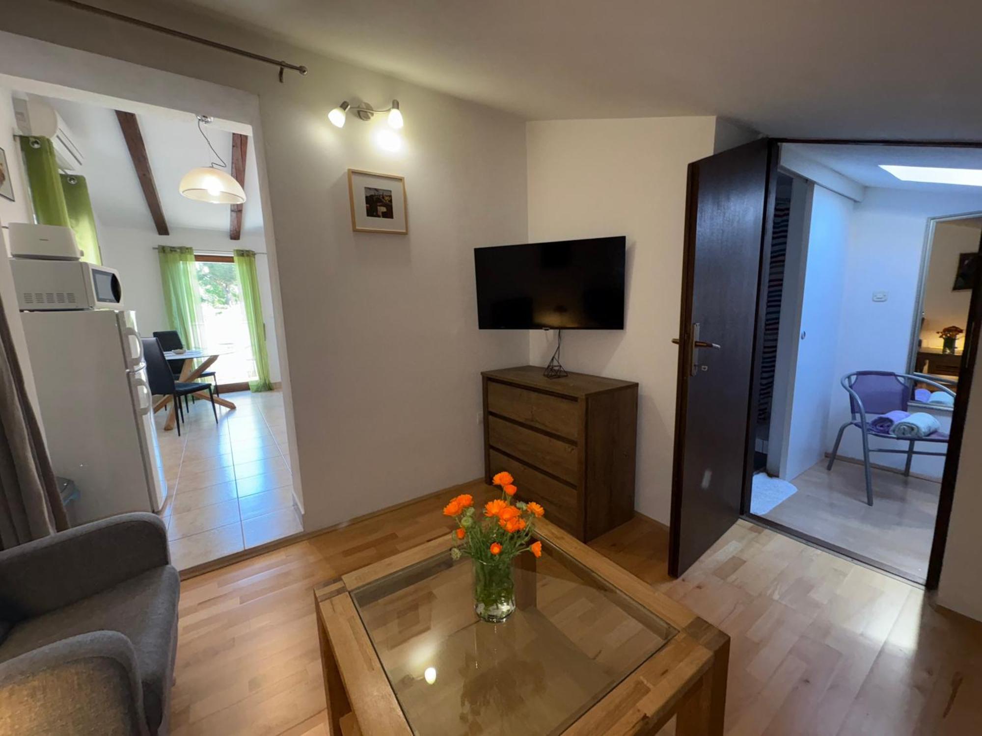 Apartment Rosa 2 Ровин Екстериор снимка