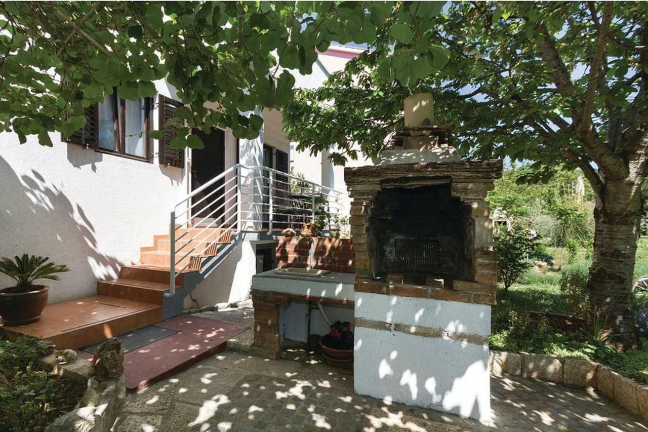 Apartment Rosa 2 Ровин Екстериор снимка
